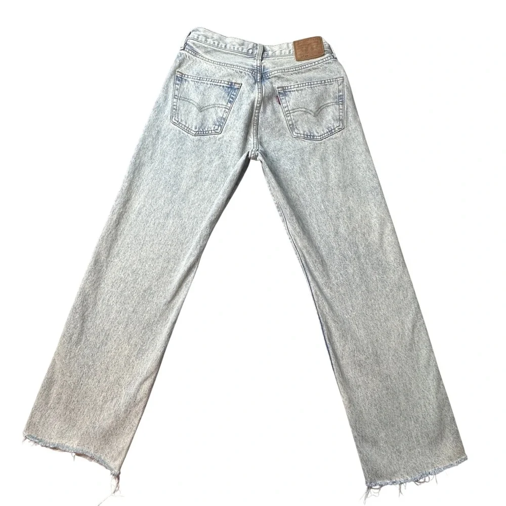 Levi's 501 Jeans Womens 27 Light Blue 90s Straight Leg Raw Hem Acid Wash Denim - Picture 2 of 13
